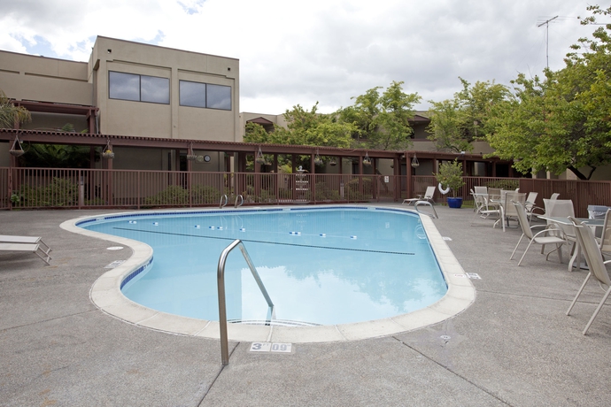 Imagen de la piscina del Hotel Best Western Plus Wine Country Inn and Suites. Foto 13
