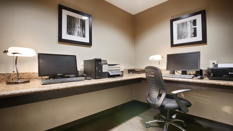 Imagen de los interiores del Hotel Best Western Plus Wine Country Inn and Suites. Foto 11