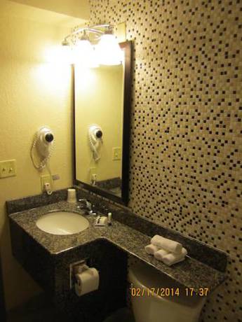 Imagen de la habitación del Hotel Best Western Plus Woodstock Inn & Suites. Foto 4