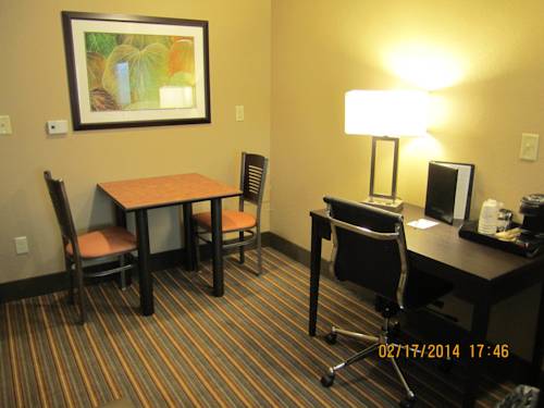 Imagen de la habitación del Hotel Best Western Plus Woodstock Inn & Suites. Foto 6