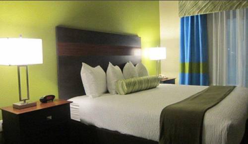 Imagen de la habitación del Hotel Best Western Plus Woodway Waco South Inn & Suites. Foto 12