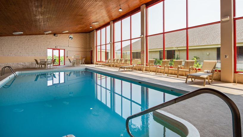 Imagen de la piscina del Hotel Best Western Plus York and Conference Center. Foto 20