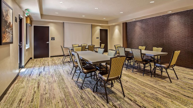 Imagen de los interiores del Hotel Best Western Plus Zion Canyon Inn and Suites. Foto 18