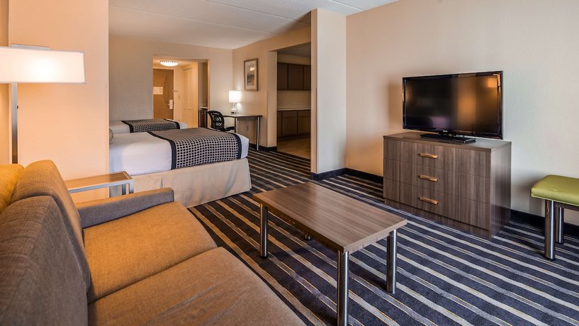 Imagen de la habitación del Hotel Best Western Plus and Suites Airport South. Foto 5