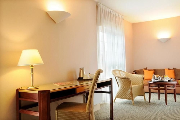 Imagen de la habitación del Hotel Best Western Poitiers Centre Le Grand. Foto 5