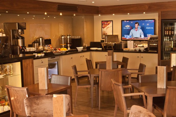 Imagen de los interiores del Hotel Best Western Pontypool Metro. Foto 17