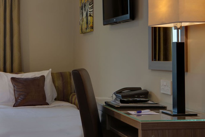 Imagen de la habitación del Hotel Best Western Pontypool Metro. Foto 6