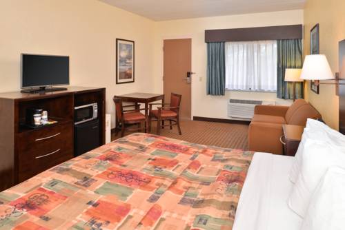 Imagen de la habitación del Hotel Best Western Port Clinton. Foto 13