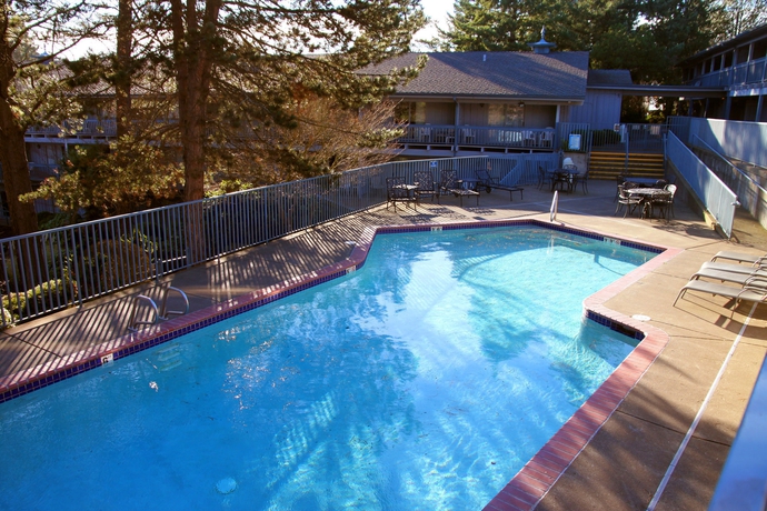 Imagen de la piscina del Hotel Best Western Portland West Beaverton. Foto 15