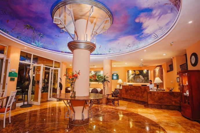 Imagen de los interiores del Hotel Best Western Posada Freeman. Foto 16