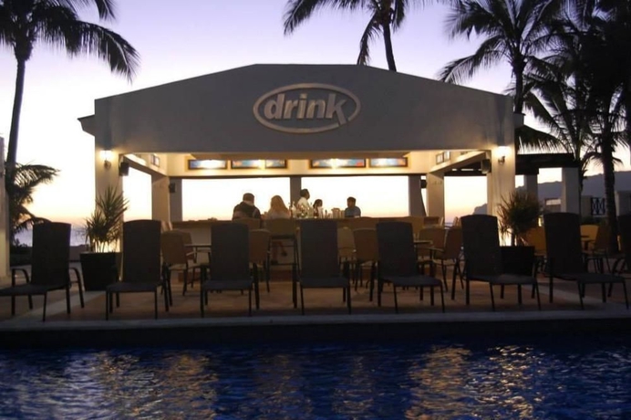 Imagen del bar/restaurante del Hotel Best Western Posada Freeman Zona Dorada. Foto 4