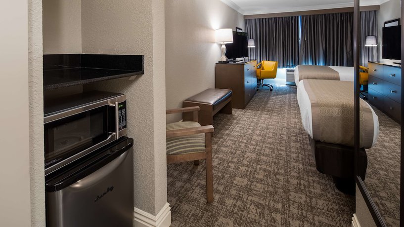 Imagen de la habitación del Hotel Best Western Premier Airport/expo Center. Foto 6