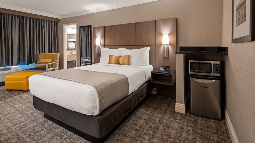 Imagen de la habitación del Hotel Best Western Premier Airport/expo Center. Foto 11