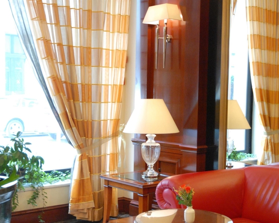 Imagen de los interiores del Hotel Best Western Premier Astoria. Foto 12