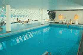 Imagen de la piscina del Hotel Best Western Premier Bad Merge. Foto 10