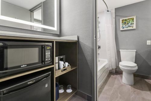 Imagen de la habitación del Hotel Best Western Premier Calgary Plaza and Conference Centre. Foto 6