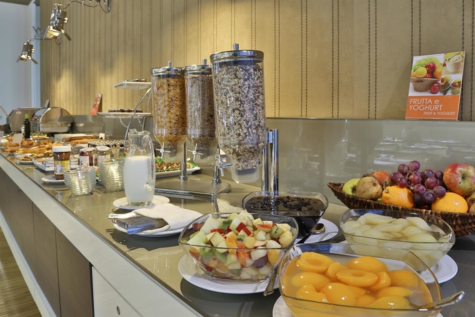 Imagen del bar/restaurante del Hotel Best Western Premier Chc Airport. Foto 3