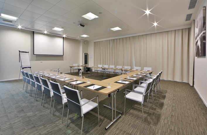 Imagen de los interiores del Hotel Best Western Premier Chc Airport. Foto 12