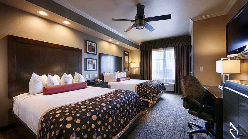 Imagen de la habitación del Hotel Best Western Premier Crown Chase Inn and Suites. Foto 5