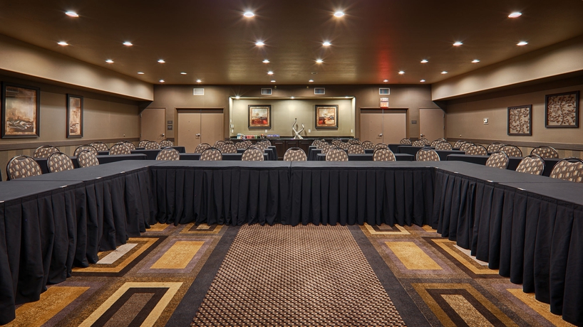 Imagen de los interiores del Hotel Best Western Premier Crown Chase Inn and Suites. Foto 10