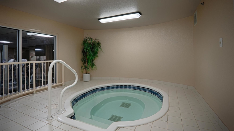 Imagen de los exteriores del Hotel Best Western Premier Denham Inn and Suites. Foto 10