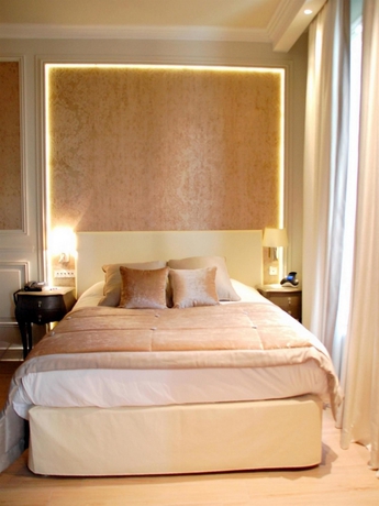 Imagen de la habitación del Hotel Best Western Premier Grand Monarque and Spa. Foto 8