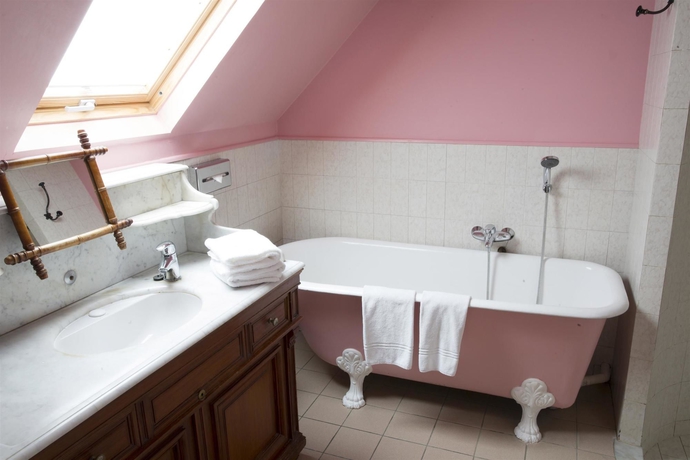 Imagen de la habitación del Hotel Best Western Premier Grand Monarque and Spa. Foto 9