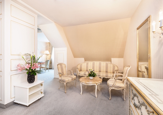 Imagen de los interiores del Hotel Best Western Premier Grand Russischer Hof. Foto 15