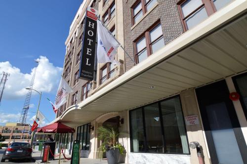 Imagen general del Hotel Best Western Premier Historic Travelers Alam. Foto 1