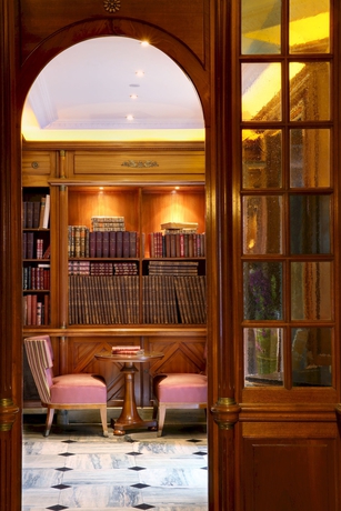 Imagen de los interiores del Hotel Best Western Premier Hôtel Trocadero La Tour. Foto 9