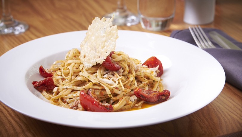 Imagen del bar/restaurante del Hotel Best Western Premier Knowsley Suites & Spa. Foto 4