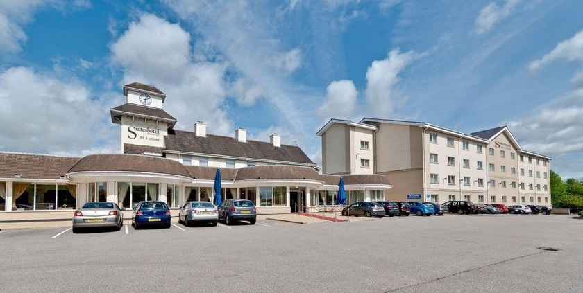 Imagen de los exteriores del Hotel Best Western Premier Knowsley Suites & Spa. Foto 6