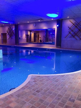 Imagen de la piscina del Hotel Best Western Premier Knowsley Suites & Spa. Foto 11