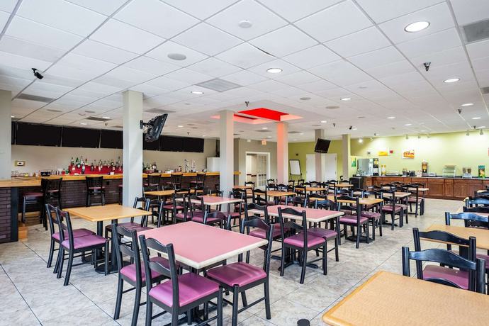 Imagen del bar/restaurante del Hotel Best Western Premier Lakeland North. Foto 2