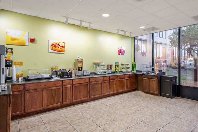 Imagen del bar/restaurante del Hotel Best Western Premier Lakeland North. Foto 5