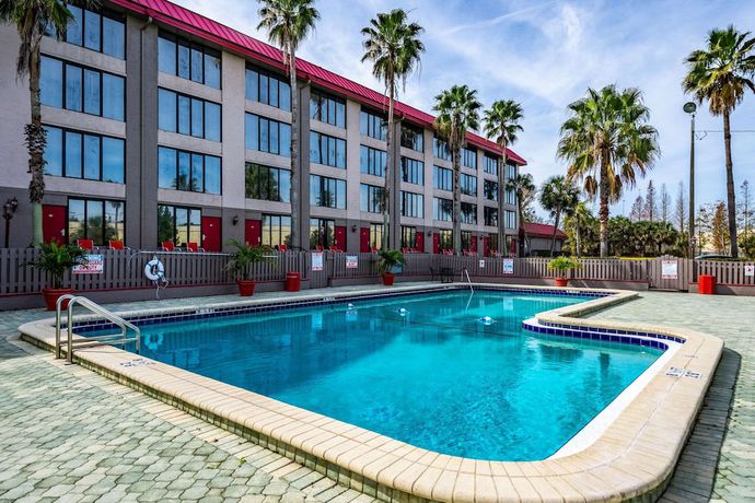 Imagen de la piscina del Hotel Best Western Premier Lakeland North. Foto 20