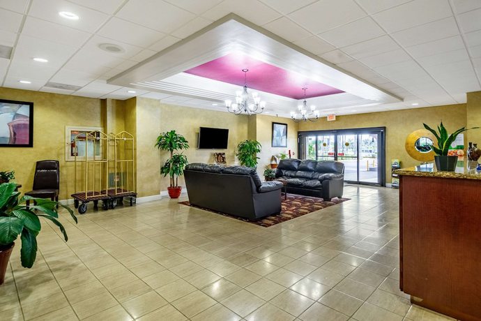 Imagen de los interiores del Hotel Best Western Premier Lakeland North. Foto 17