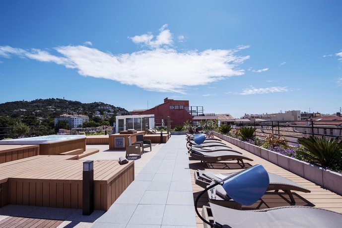 Imagen de los exteriores del Hotel Best Western Premier Le Patio Des Artistes. Foto 10