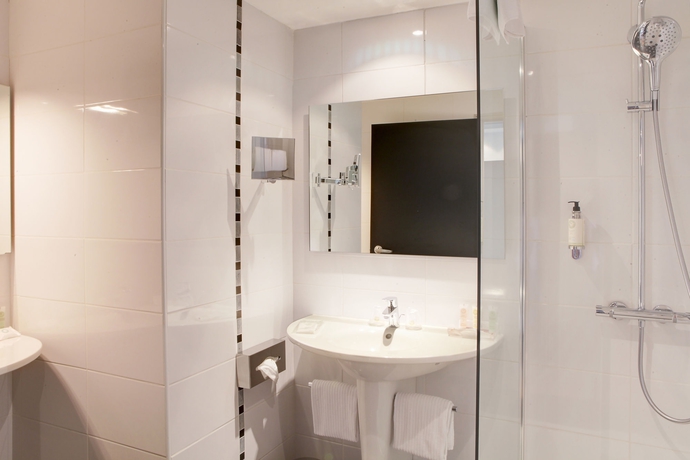 Imagen de la habitación del Hotel Best Western Premier Le Patio Des Artistes. Foto 8