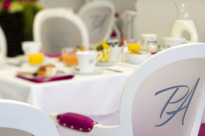 Imagen del bar/restaurante del Hotel Best Western Premier Le Patio Des Artistes. Foto 2