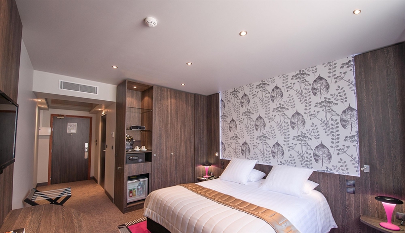 Imagen de la habitación del Hotel Best Western Premier Le Patio Des Artistes. Foto 9