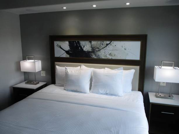 Imagen de la habitación del Hotel Best Western Premier Liberty Inn and Suites. Foto 9