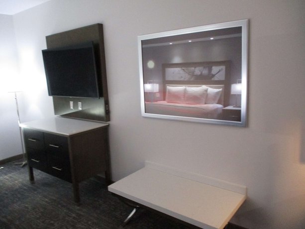 Imagen de la habitación del Hotel Best Western Premier Liberty Inn and Suites. Foto 10