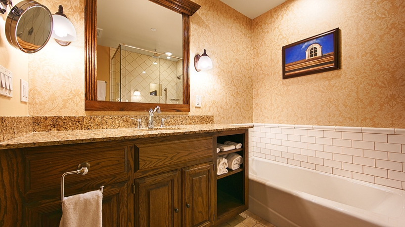 Imagen de la habitación del Hotel Best Western Premier Mariemont Inn. Foto 11