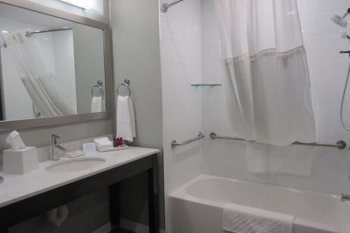Imagen de la habitación del Hotel Best Western Premier Northwood. Foto 6
