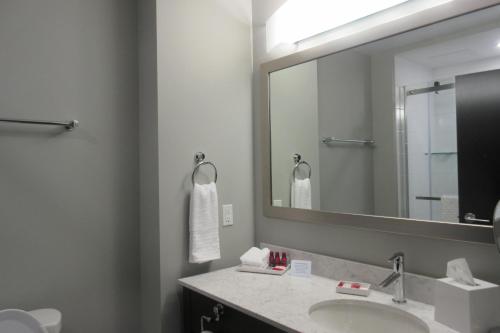 Imagen de la habitación del Hotel Best Western Premier Northwood. Foto 7