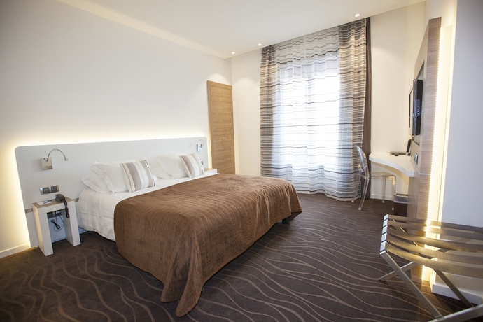 Imagen de la habitación del Hotel Best Western Premier Prince De Galles. Foto 4