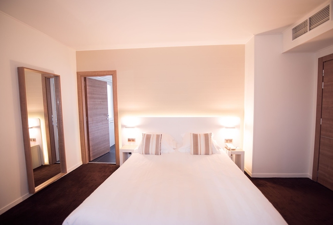 Imagen de la habitación del Hotel Best Western Premier Prince De Galles. Foto 11