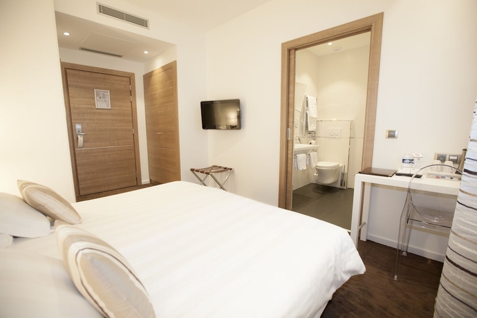 Imagen de la habitación del Hotel Best Western Premier Prince De Galles. Foto 13