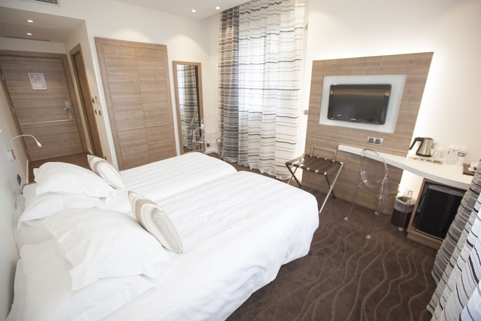 Imagen de la habitación del Hotel Best Western Premier Prince De Galles. Foto 15